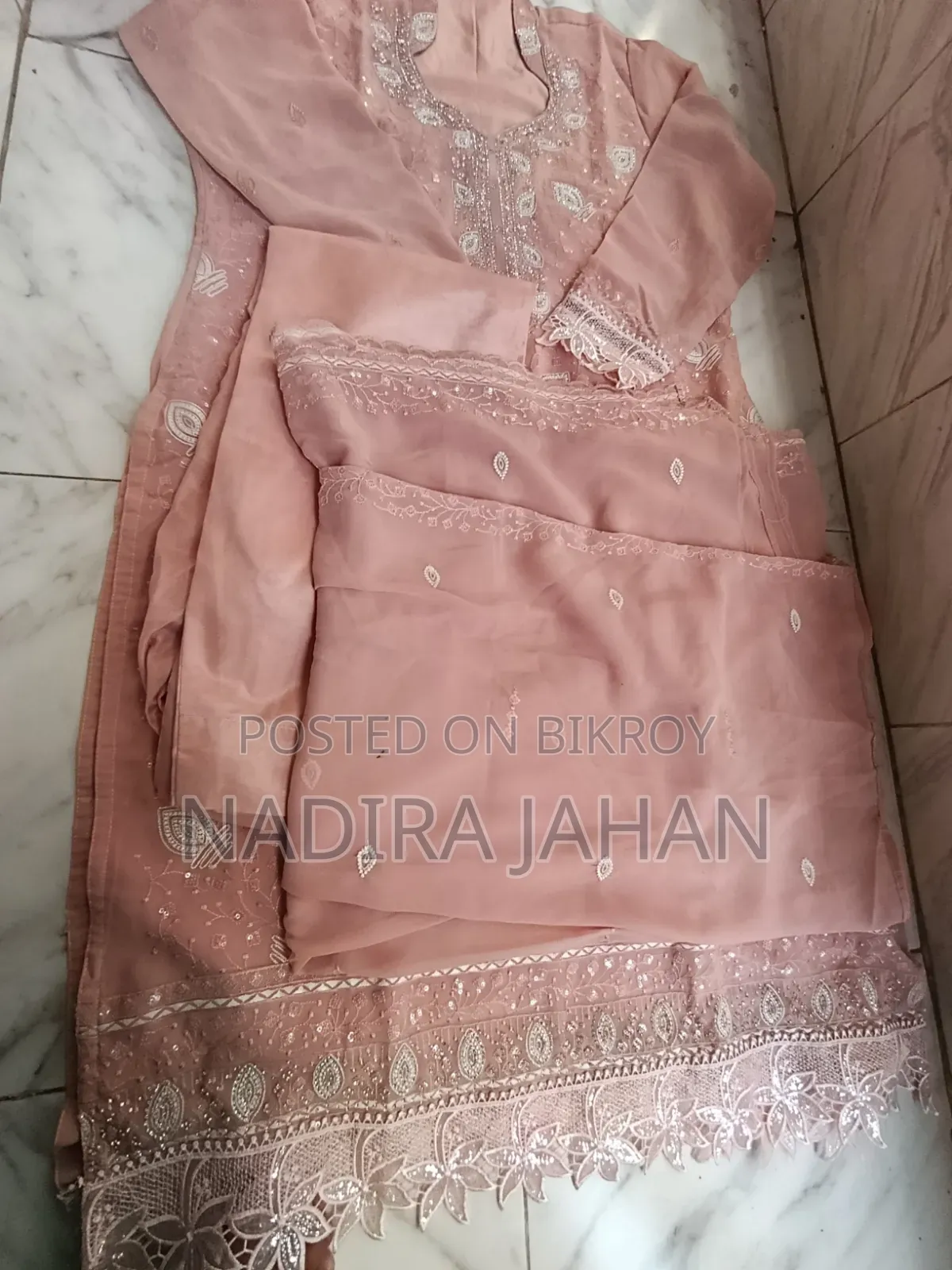 নতুন থ্রি পিস