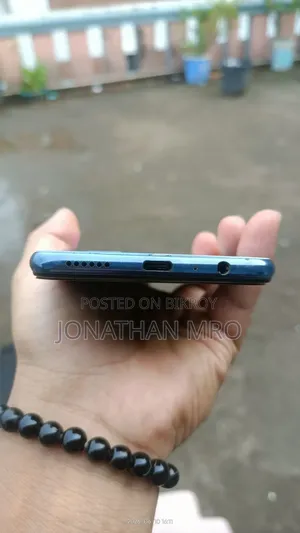 Vivo V21e 128 GB