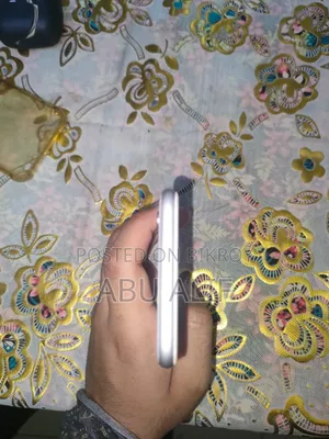 Apple iPhone 6 64 GB Silver