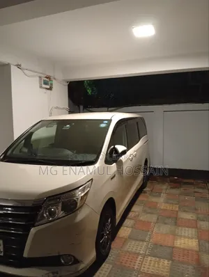 Toyota Noah 1.8 Front Wheel Drive Hybrid (7 Seater) 2020 White