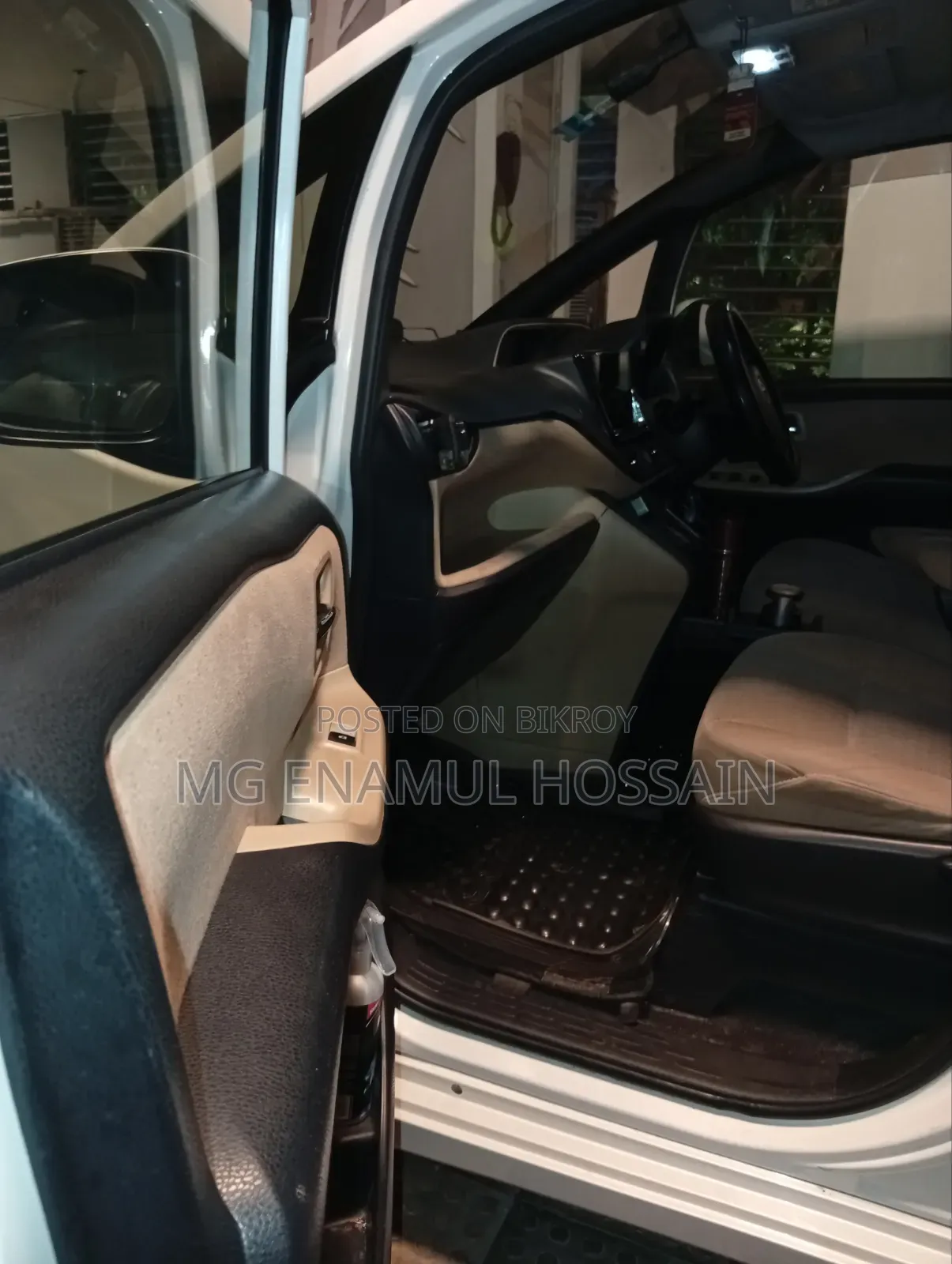 Toyota Noah 1.8 Front Wheel Drive Hybrid (7 Seater) 2020 White