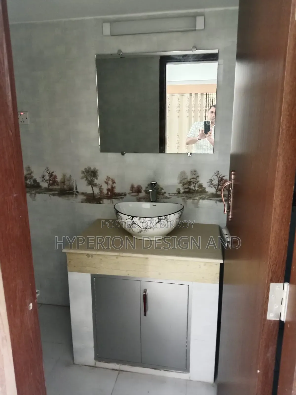 Furnished 3-bedroom Apartment in Banasree for sale
