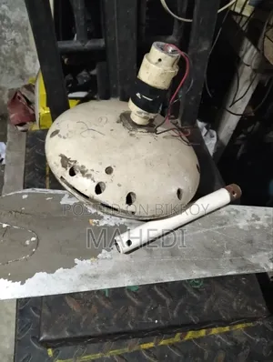 পুরাতন সিলিং ফ্যান, ৩ ব্লেড, সম্পূর্ণ সচল,