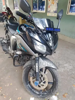 Yamaha 2017 Black