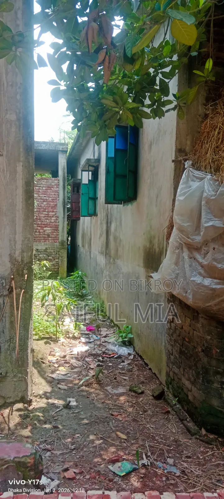 বাড়ি এবং ১৬শতাংশ জমি বিক্রি হবে