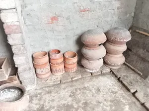 ককটেল পাখি ,খাঁচা , পানি ও খাবার পট বিক্রি