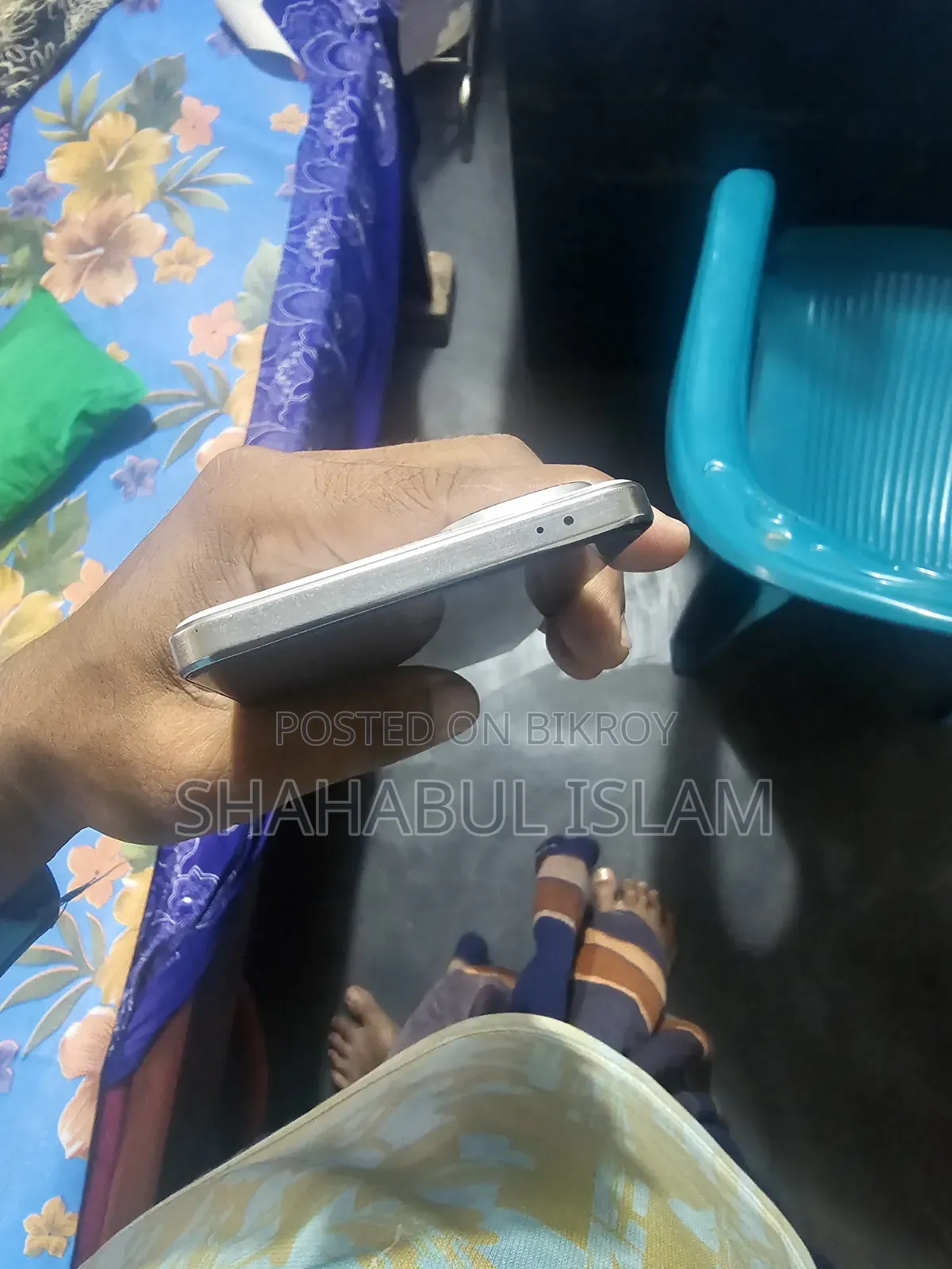 iQOO 256 GB White