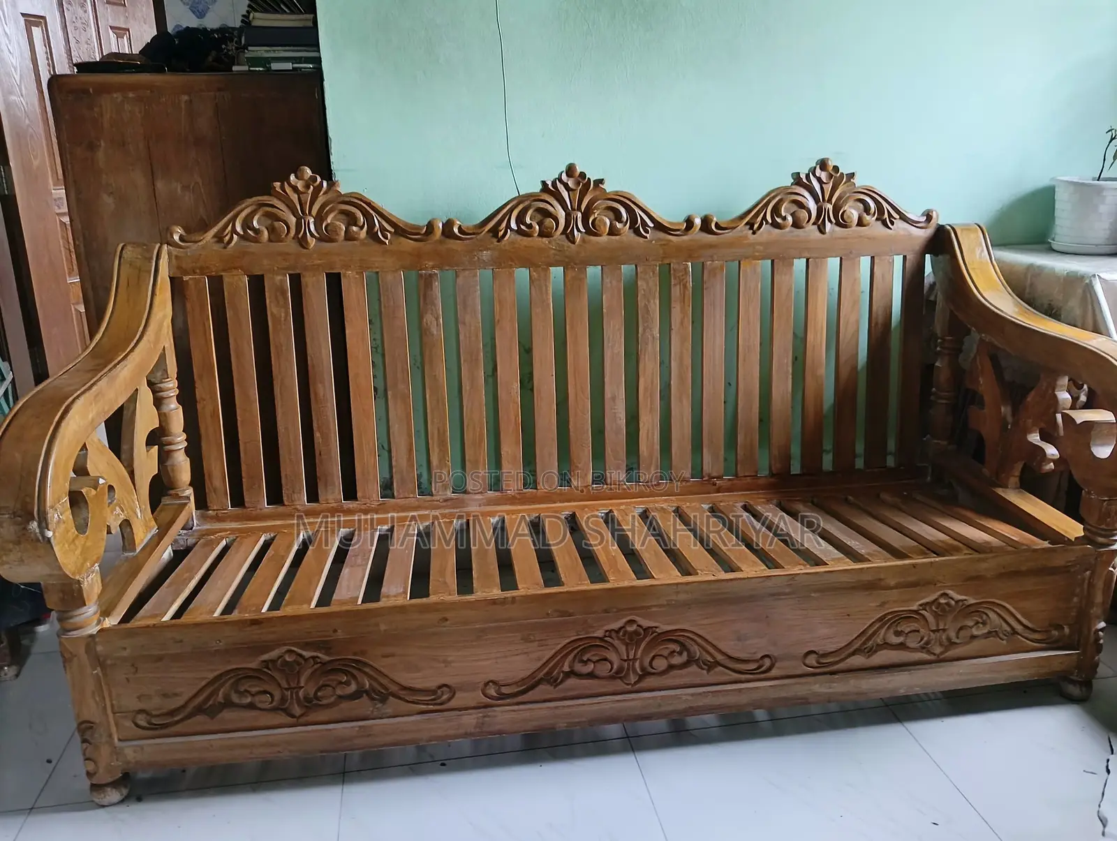 Sofa and Tea Table