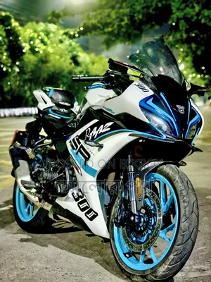 CFMoto 300SR 2025 White