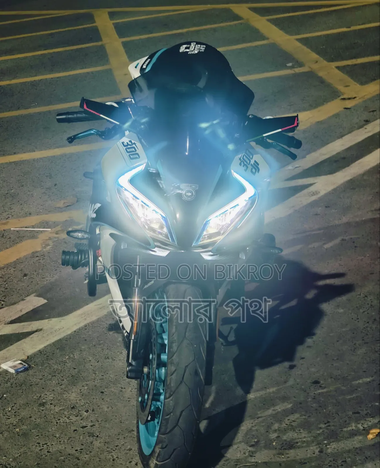 CFMoto 300SR 2025 White