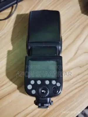 ফ্ল্যাশ অথবা ট্রিগার