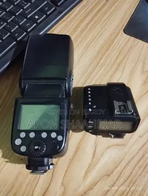 ফ্ল্যাশ অথবা ট্রিগার