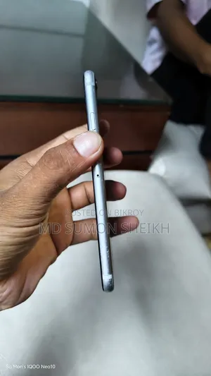 Apple iPhone 6s 16 GB Silver