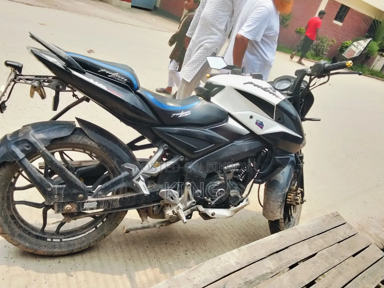 Bajaj Pulsar NS 160 2018 হোয়াইট