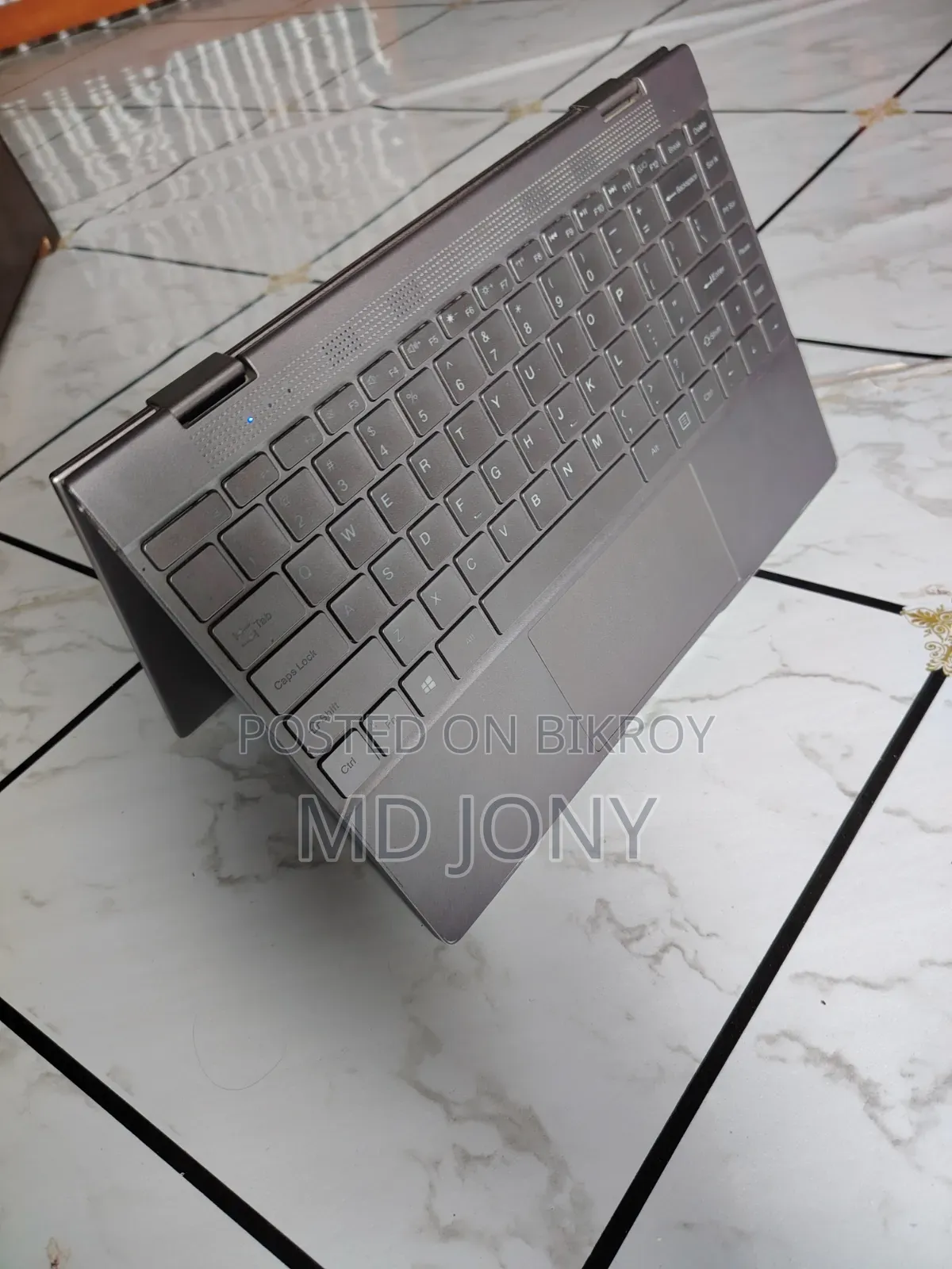 Laptop 8GB Intel SSD 256GB