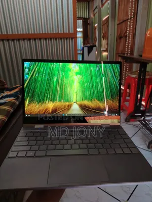 Laptop 8GB Intel SSD 256GB