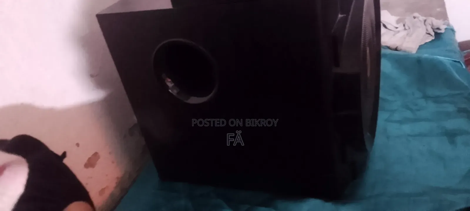 Need money urgently so selling it, full fresh with great sound