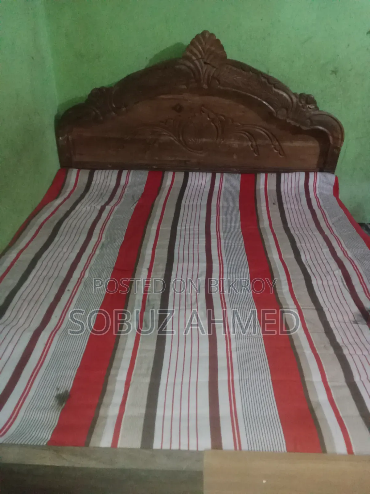 খাট ও আলমারি