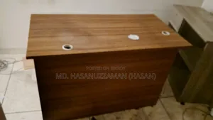 কম্পিউটার টেবিল