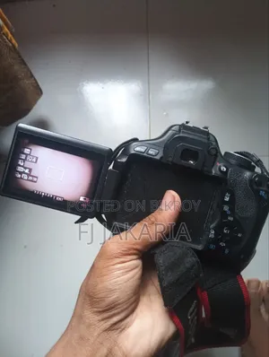 VIDEO CAMERA