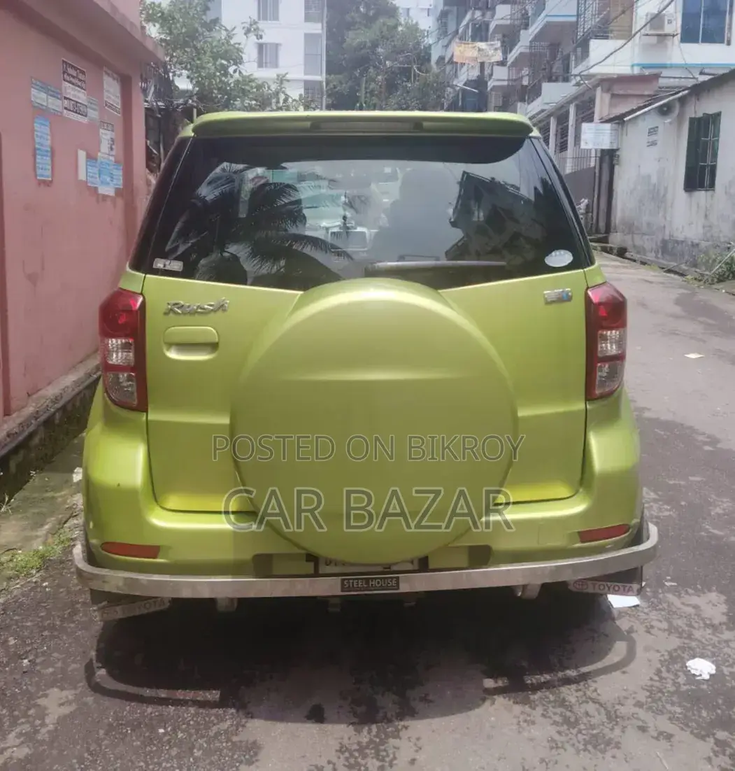 টয়োটা রাশ ২০০৬ সবুজ