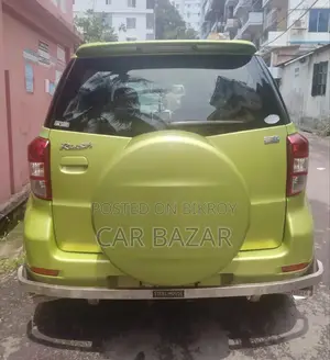 টয়োটা রাশ ২০০৬ সবুজ