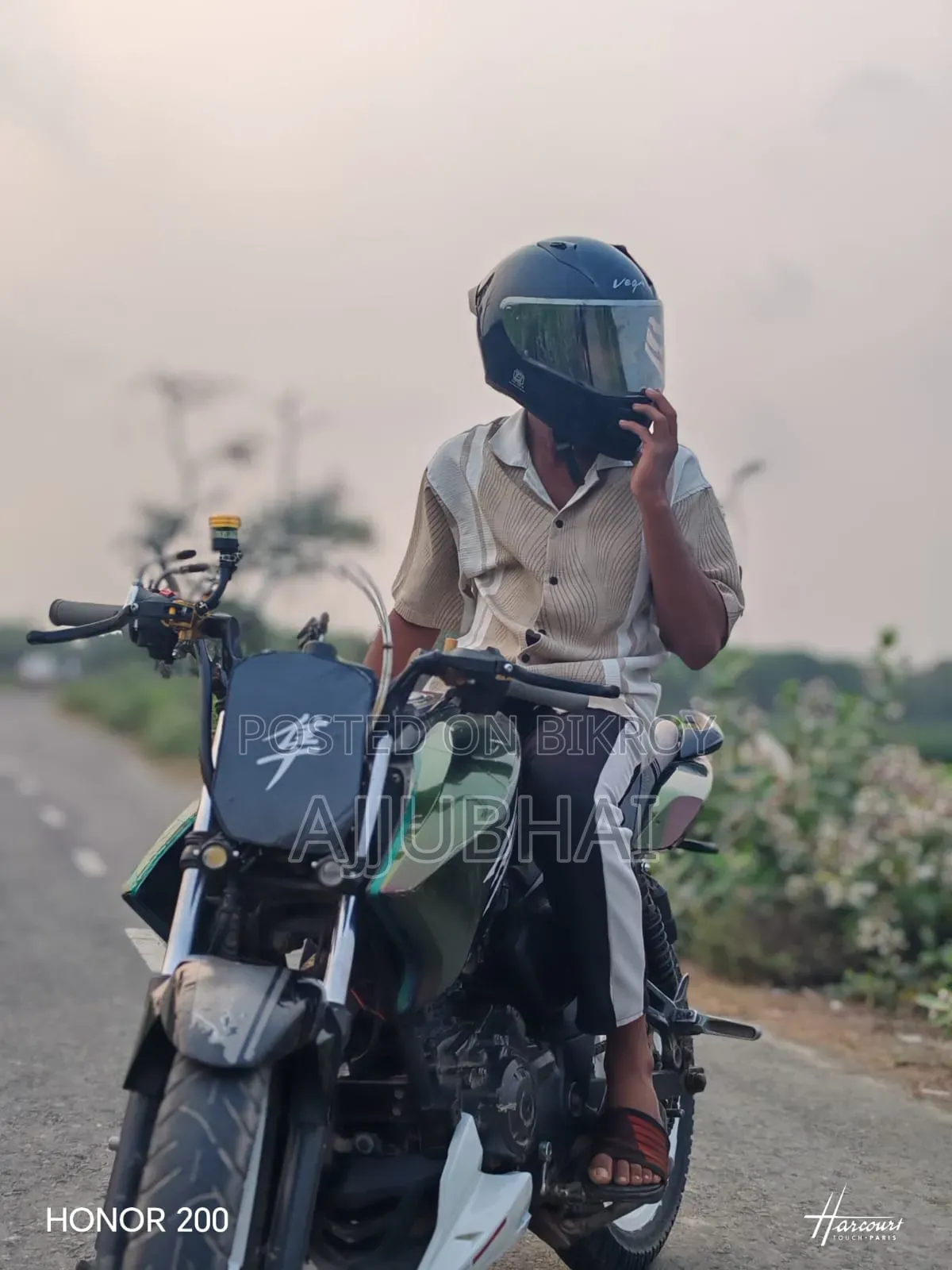 টিভিএস অ্যাপাচি আরটিআর ১৬০ ২ভি ২০১৮ নীল