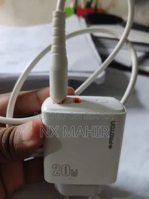 ২০ ওয়াট চার্জার