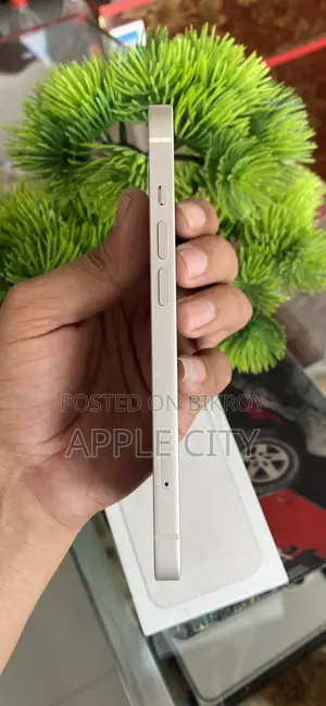 Apple iPhone 13 128 GB White