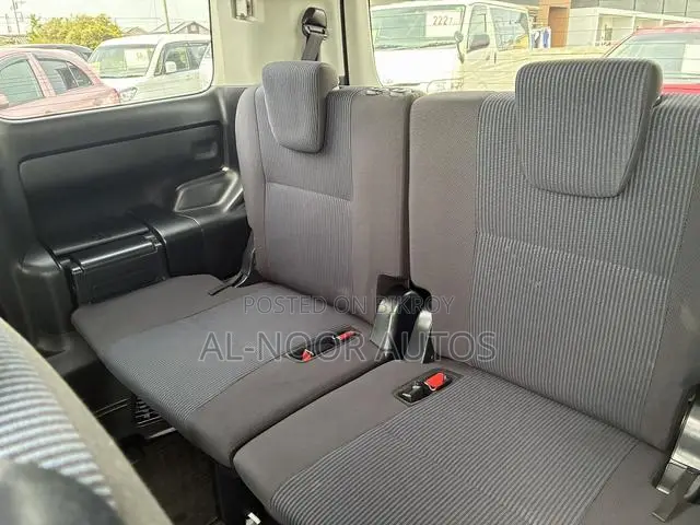 Toyota Noah 2021 Pearl