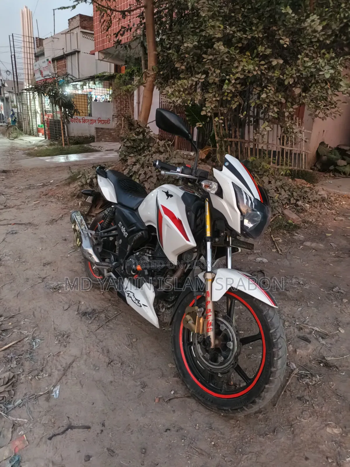 TVS Apache RTR 160 2V 2018 White