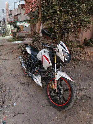 TVS Apache RTR 160 2V 2018 White