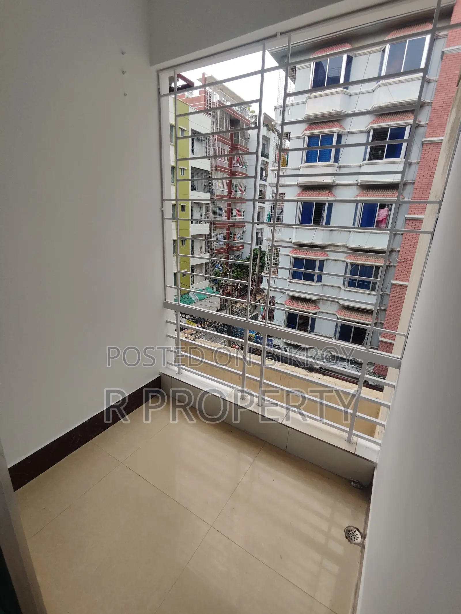 উত্তরায় ৩ বেডরুমের অ্যাপার্টমেন্ট বিক্রয় হবে