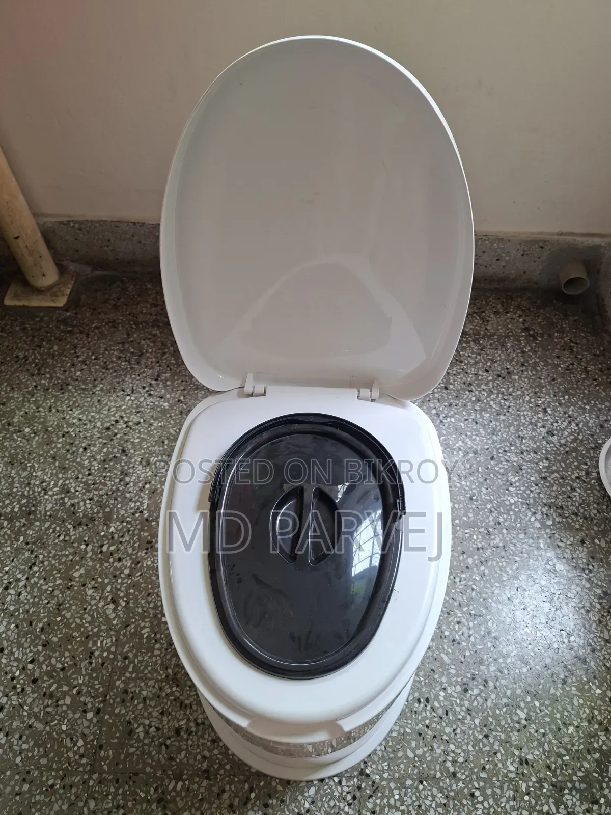High Commode (Band - Tel)