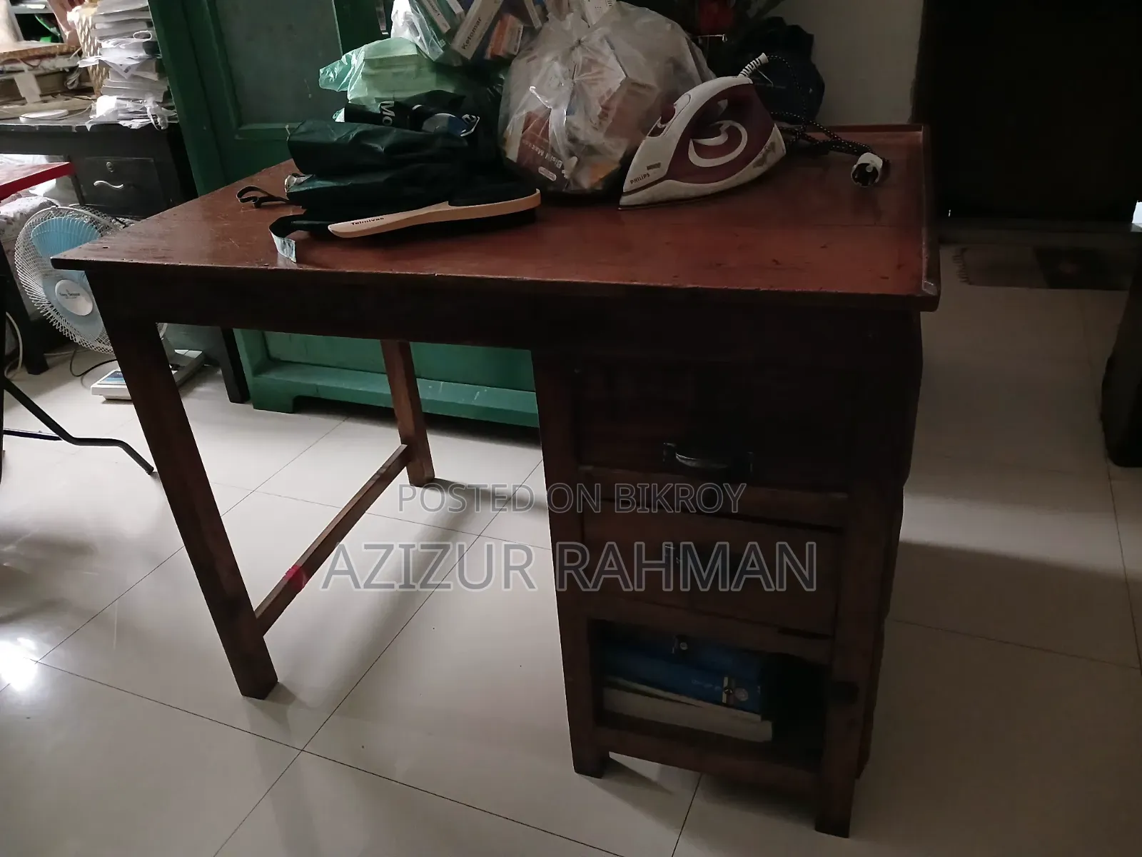 Table For Sale 4/3, Meheduni Wood, Red Tapes Are For Design
