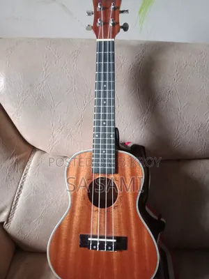 একটি নতুন উকুলেলে বিক্রি হবে।