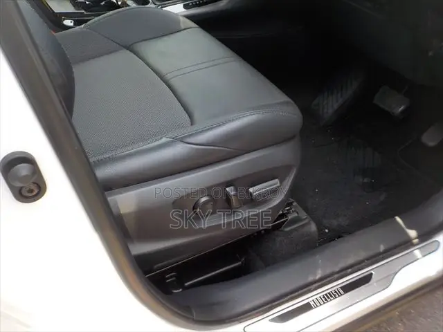 Toyota Corolla Cross 2023 Pearl