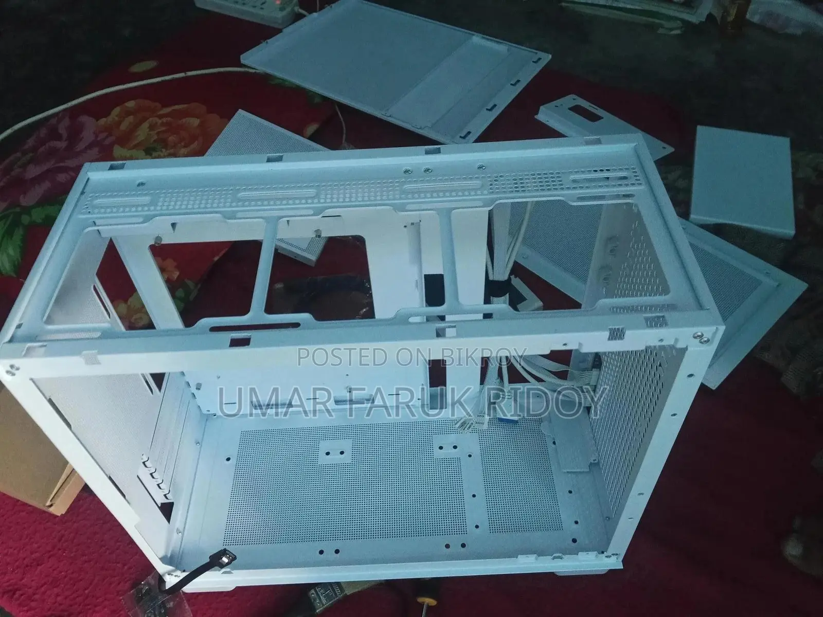 No Use Case M-Atx Xtreme D777 White Edition Side Panel Empty