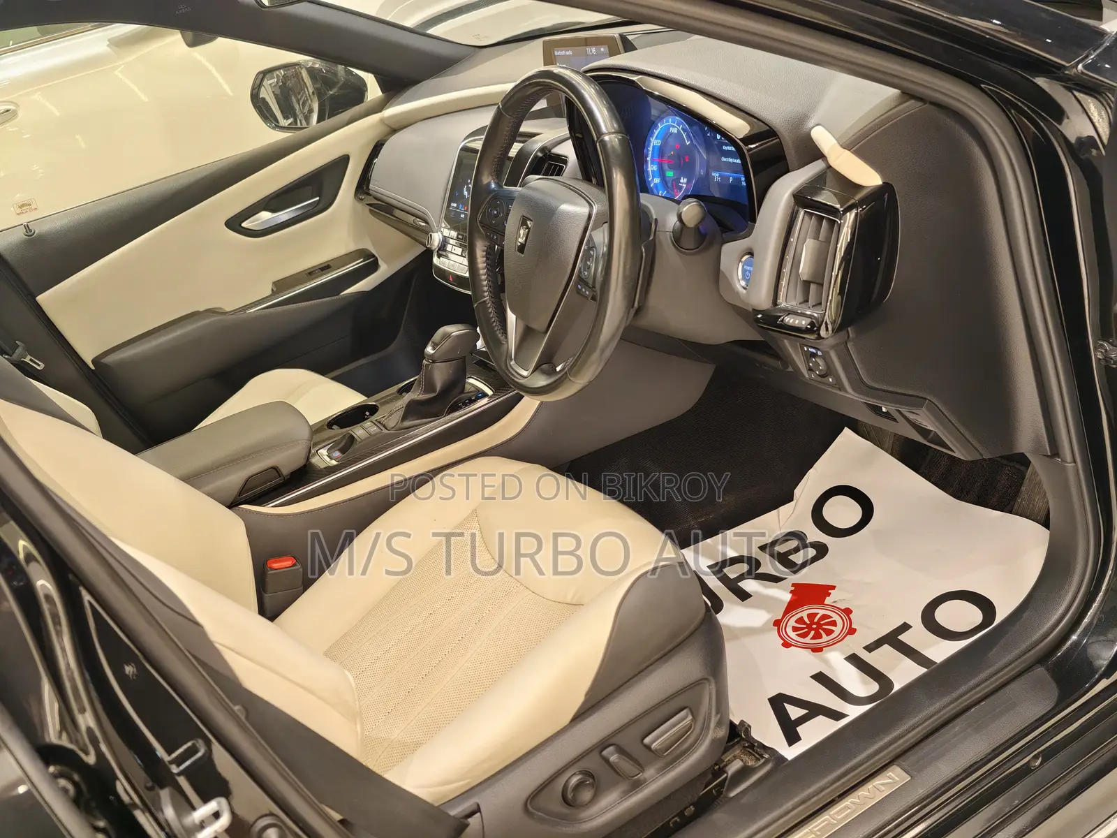 Toyota Crown 2020 Black