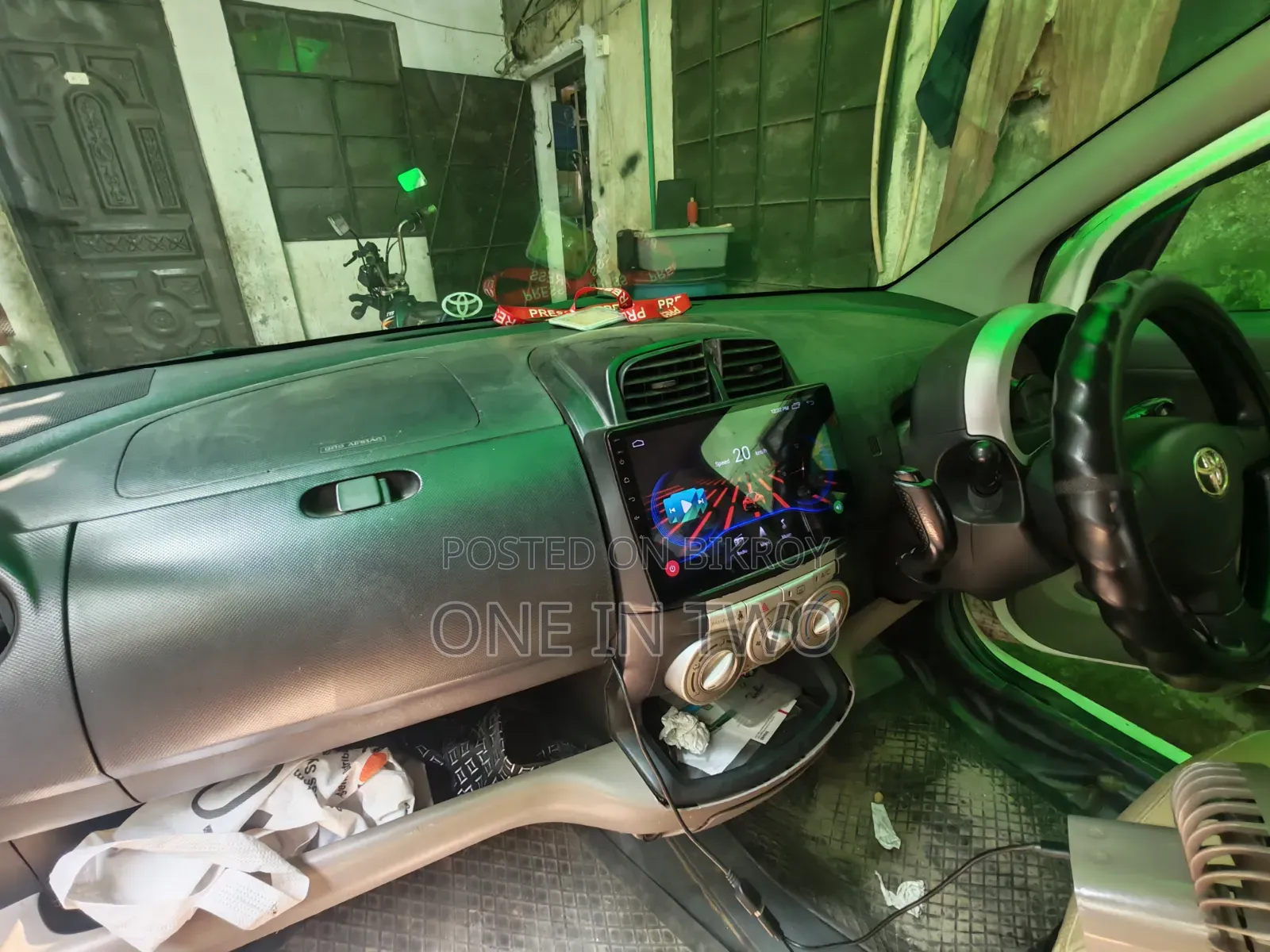 Toyota Passo 2025 White