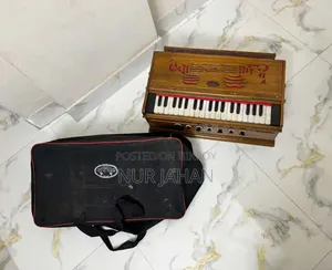 Wooden Harmonium for Sale – Good Condition