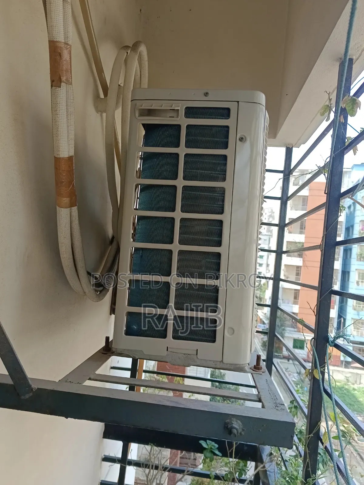 Daikin AC Non Inverter 1 Ton