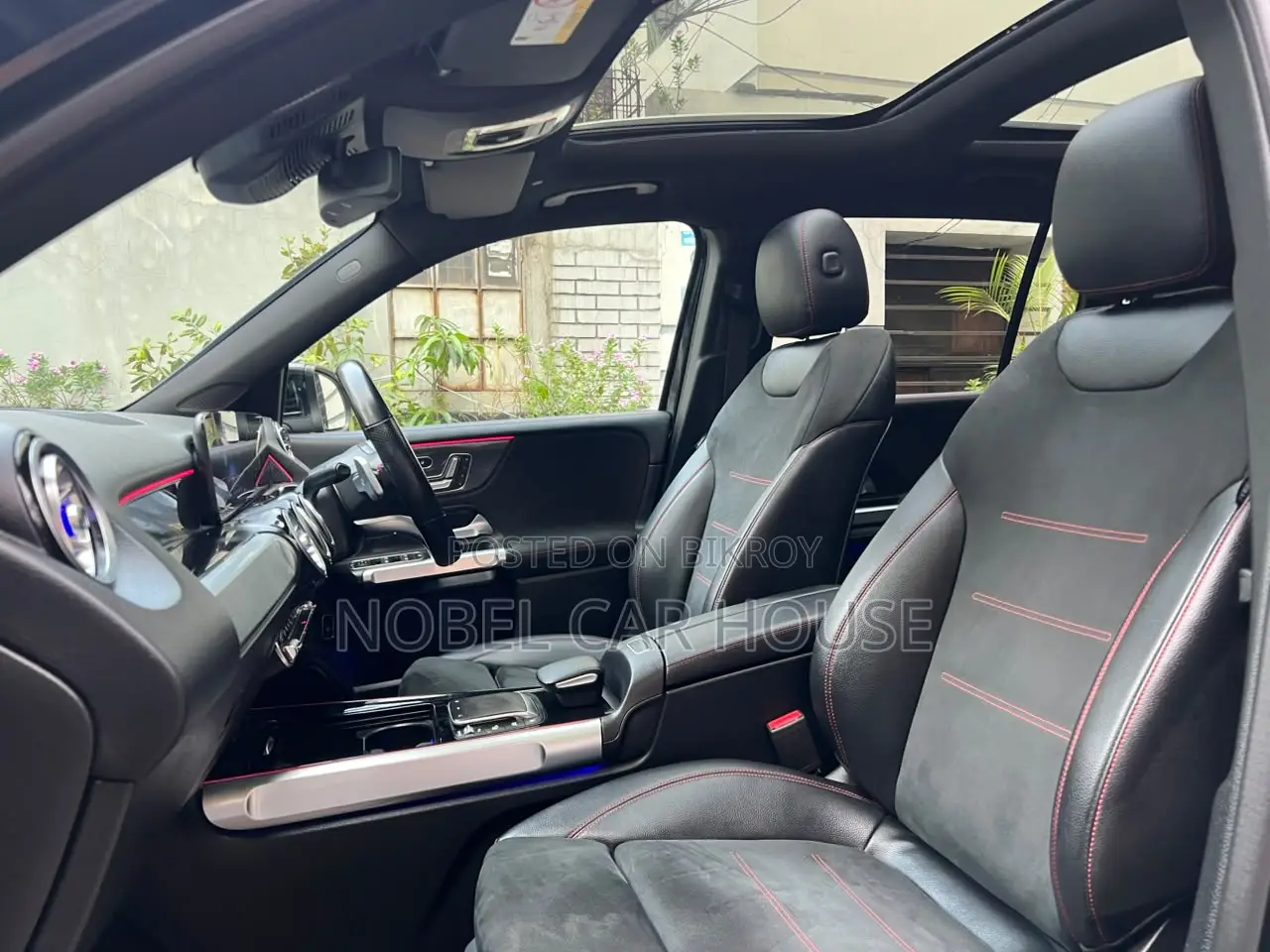 Mercedes-Benz 200 2021 Black