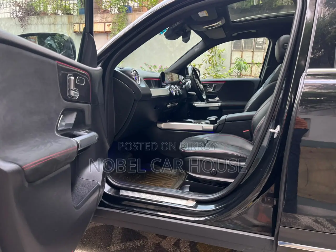 Mercedes-Benz 200 2021 Black