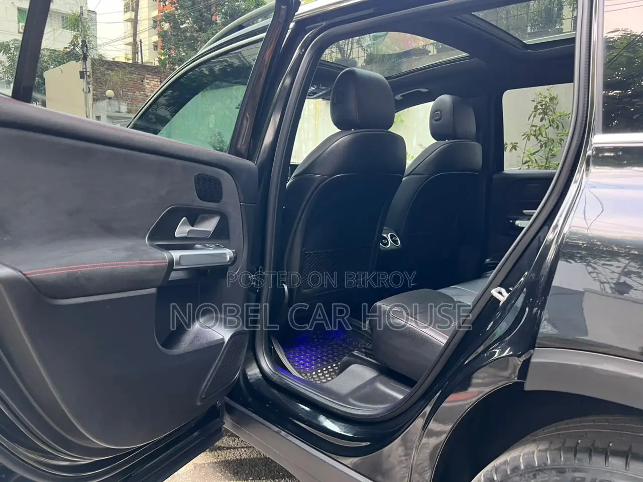 Mercedes-Benz 200 2021 Black
