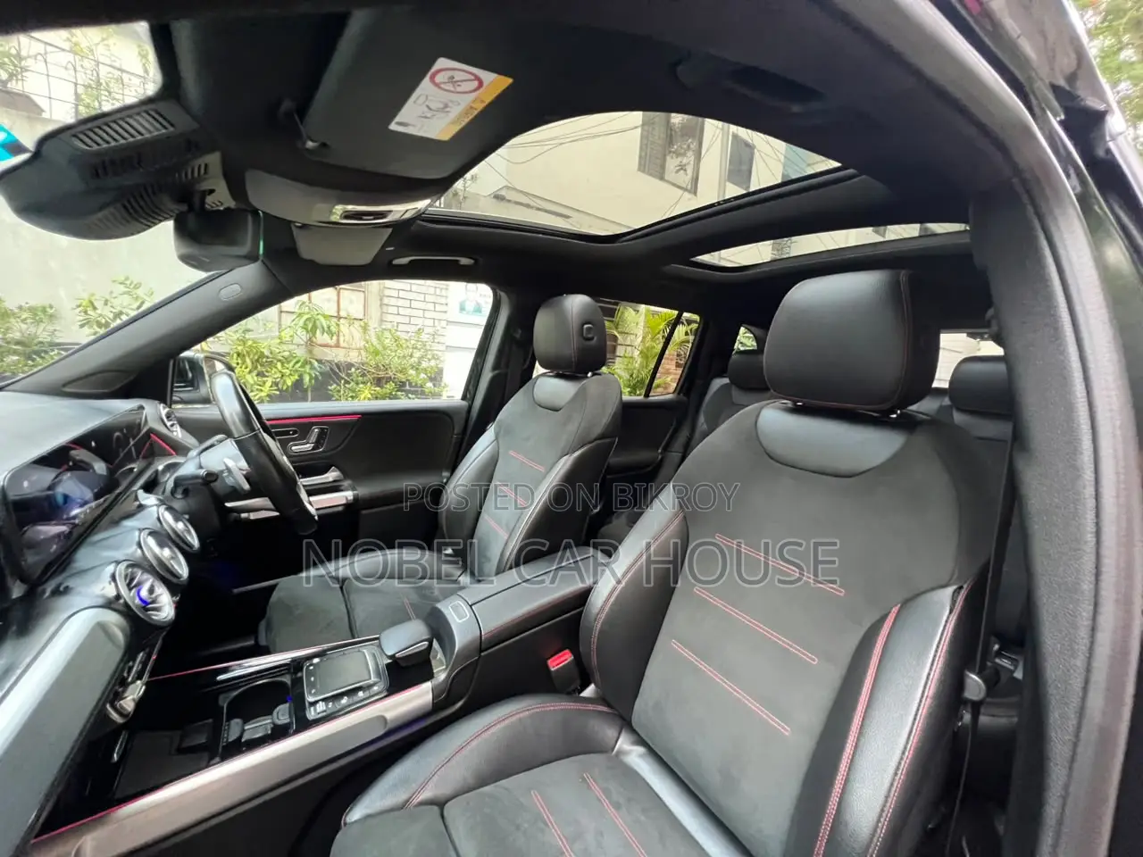 Mercedes-Benz 200 2021 Black