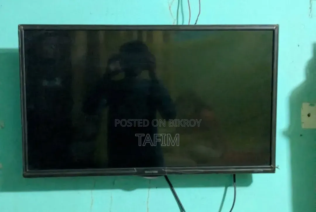 Walton 32 Nonsmart Tv