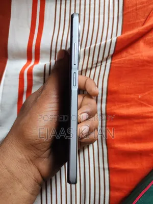 Infinix Hot 30 128 GB Silver