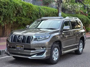 Toyota Land Cruiser Prado 2014