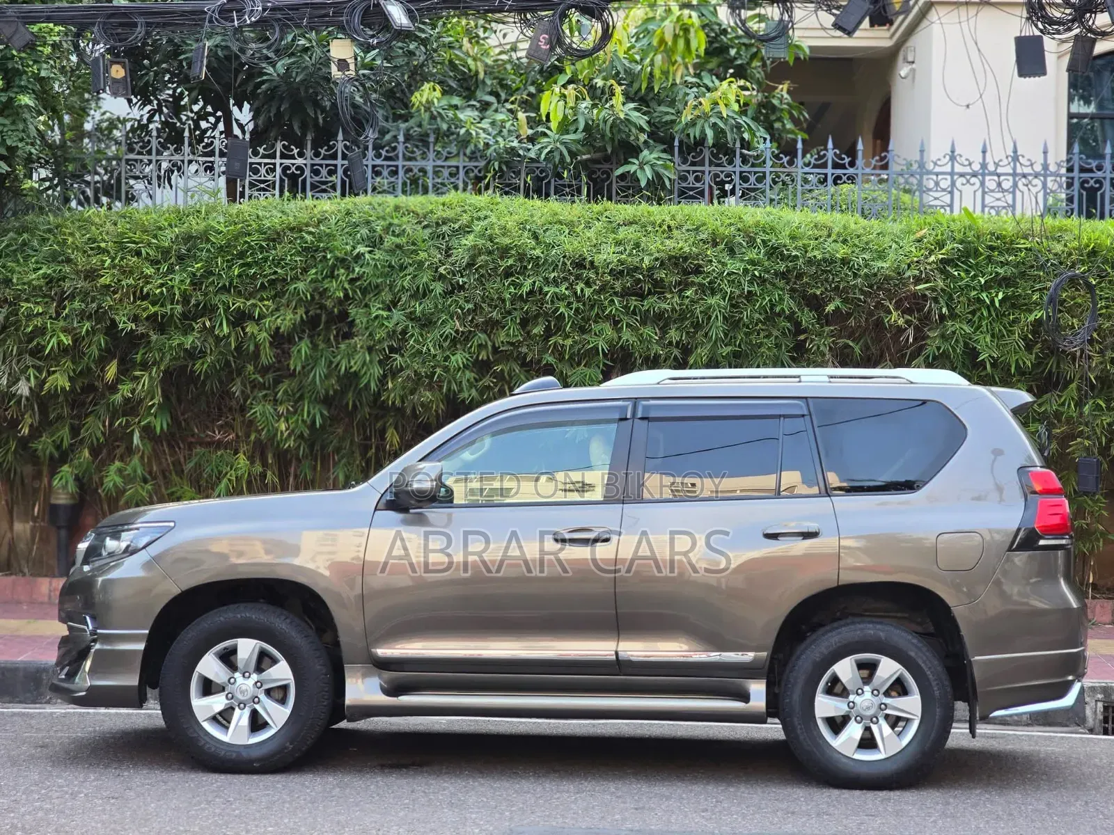 টয়োটা ল্যান্ড ক্রুজার প্রাডো ২০১৪